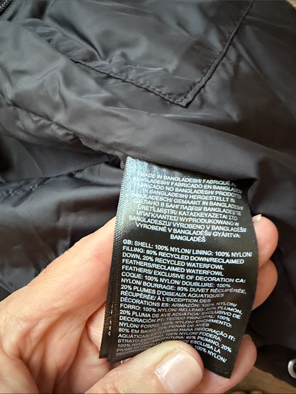 The North Face 1996 Retro Nuptse Logo Down Vest- size Medium - Picture 10 of 10